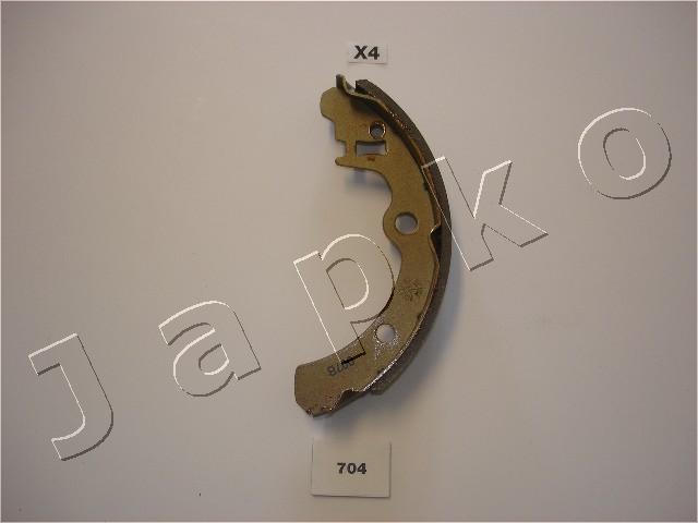 55704